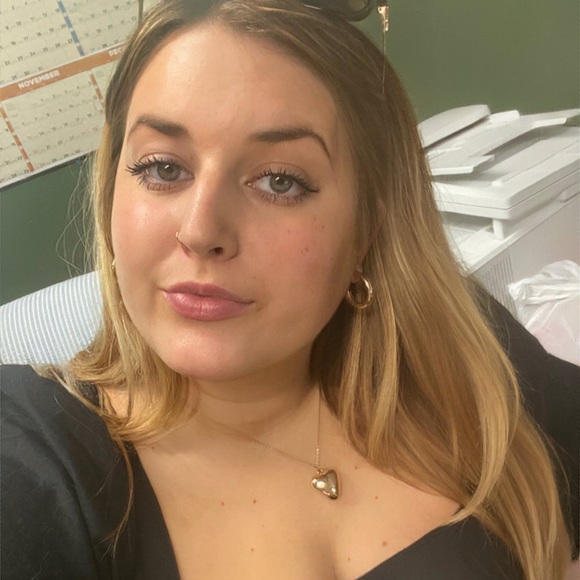 Meet your Posher, Ashley - Picture 3 of 3